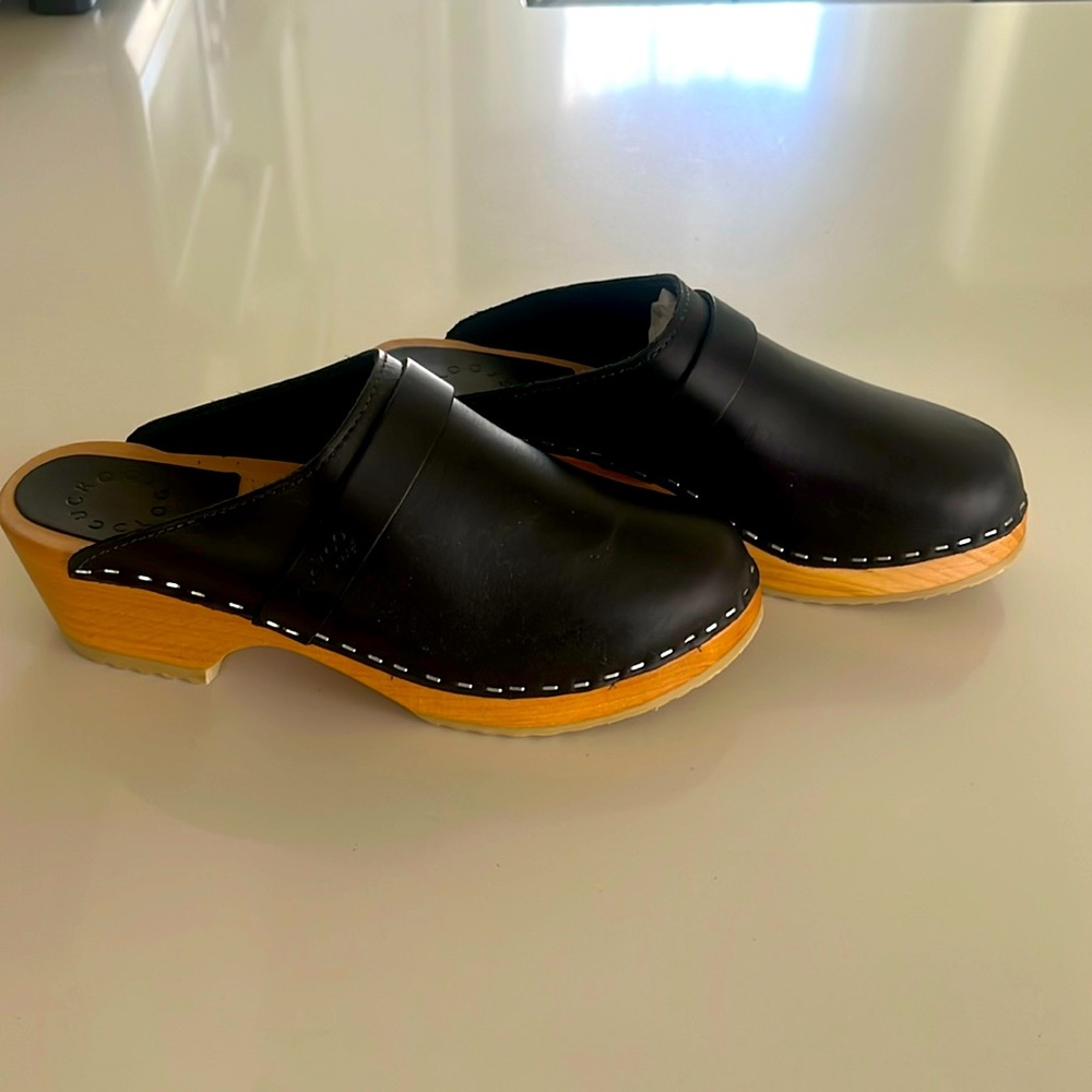 Cuckoo Clogs - image 1